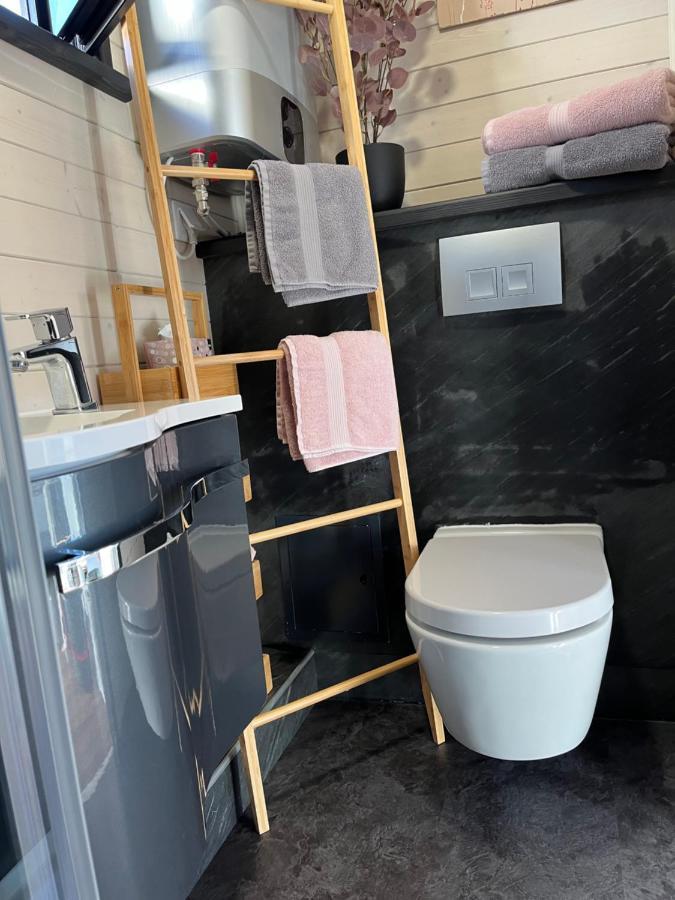Tinyhouse -Reset Im Vilstal -Zurueck Zum Ursprung Lägenhet Aldersbach Exteriör bild